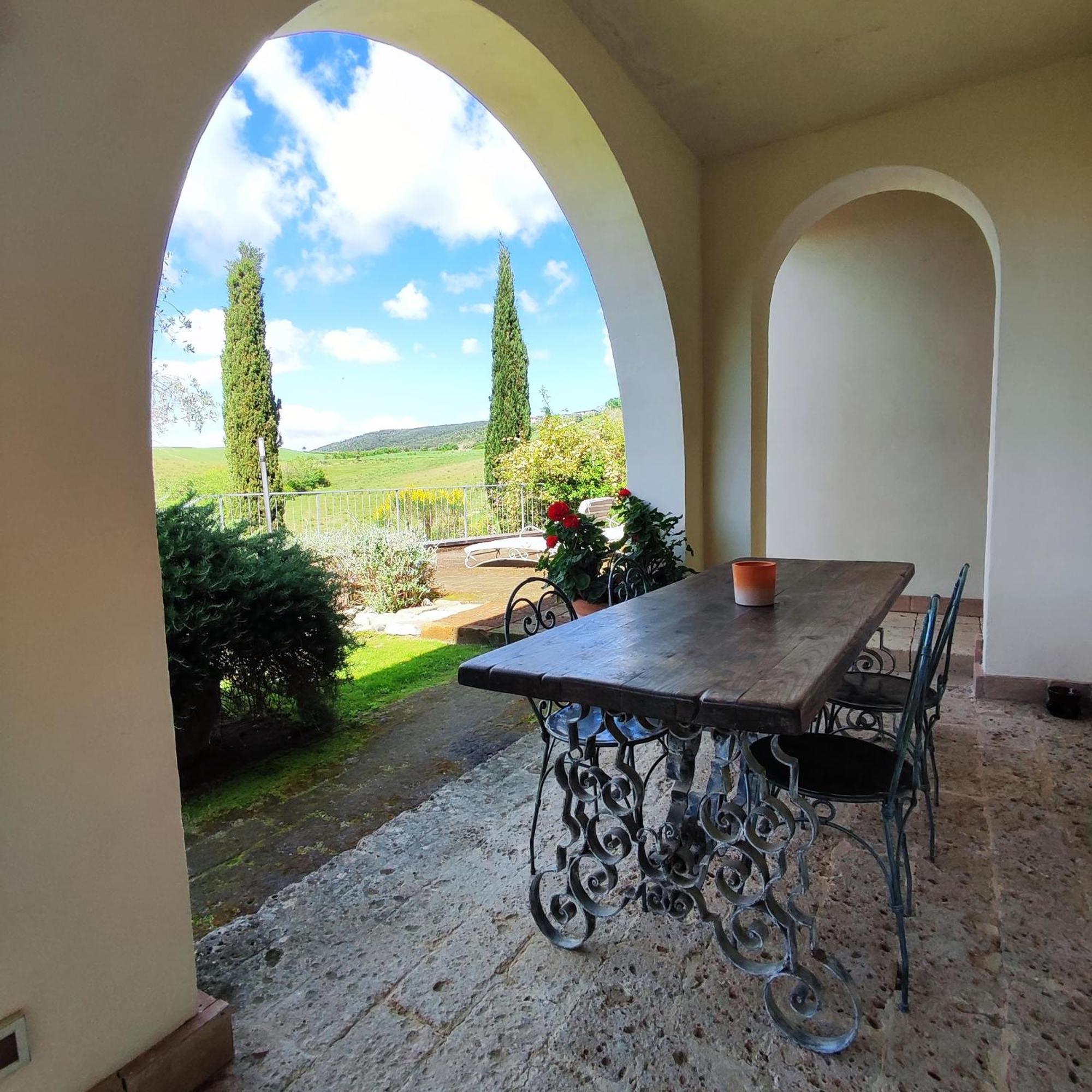 Agriturismo Podere Il Fornacino Santa Luce Exterior foto